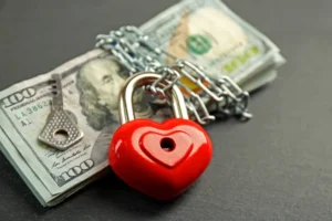 detect romance and investment scams in Russia